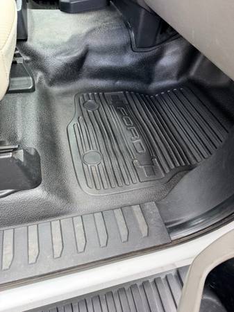 2018 Ford, dovoz USA — foto 7 z 9