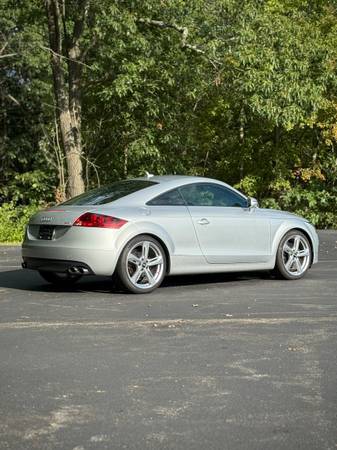 2010 Audi, dovoz USA — foto 3 z 12