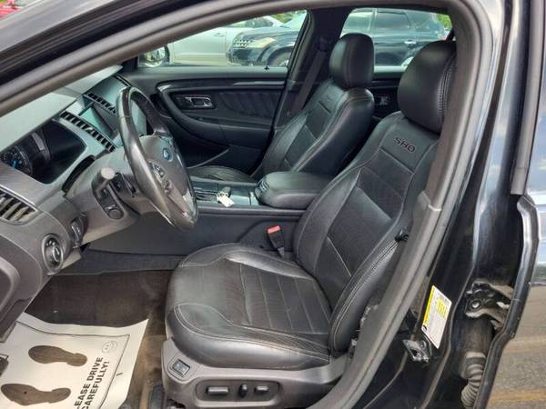 2013 Ford, dovoz USA — foto 11 z 12