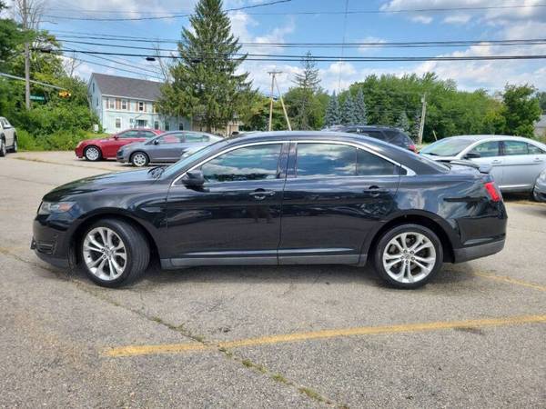 2013 Ford, dovoz USA — foto 4 z 12