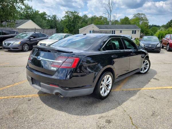 2013 Ford, dovoz USA — foto 7 z 12