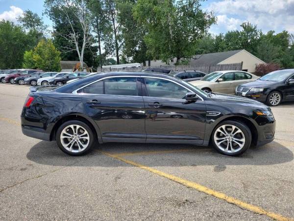 2013 Ford, dovoz USA — foto 8 z 12