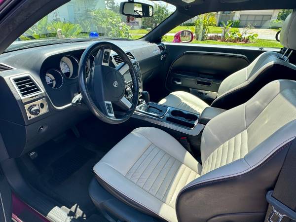 2010 Dodge, dovoz USA — foto 5 z 12