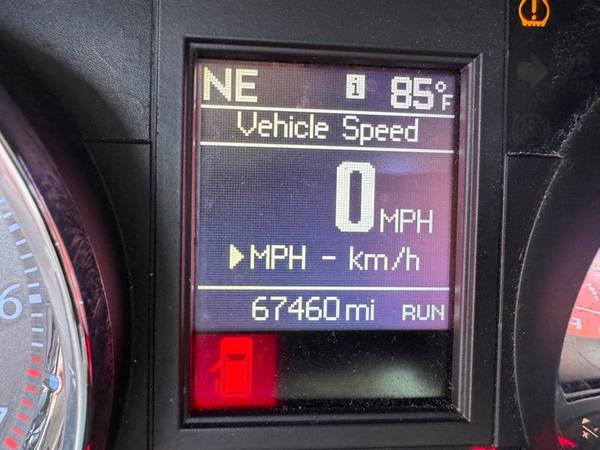 2016 Chrysler, dovoz USA — foto 12 z 12