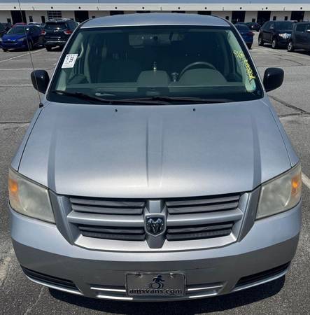 2010 Dodge, dovoz USA — foto 2 z 6