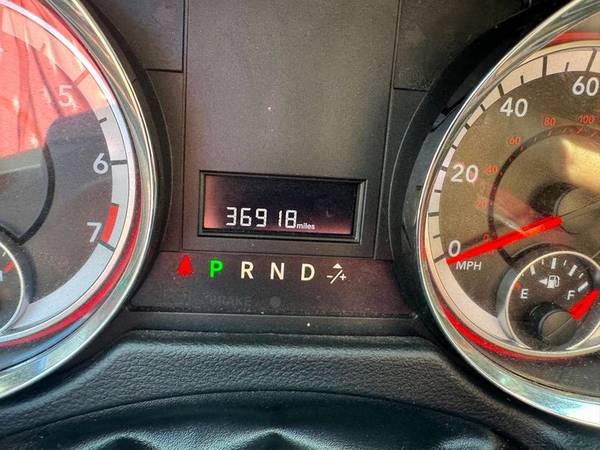 2017 Dodge, dovoz USA — foto 11 z 12