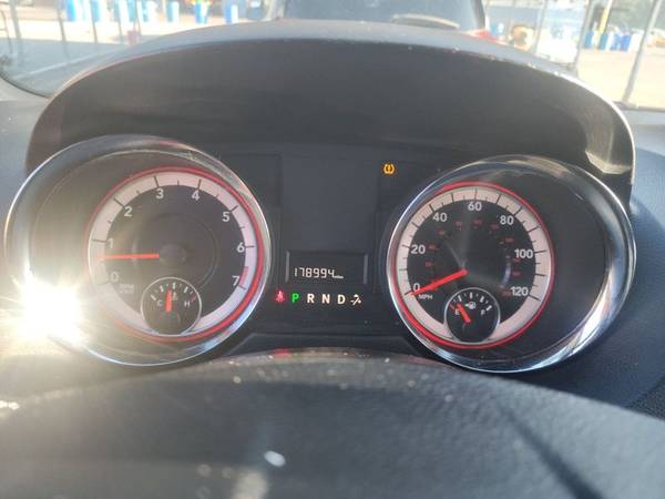 2018 Dodge, dovoz USA — foto 11 z 12