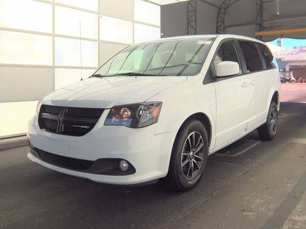 2018 Dodge, dovoz USA — foto 2 z 12
