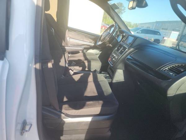 2018 Dodge, dovoz USA — foto 8 z 12