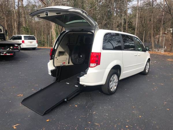 2019 Dodge, dovoz USA — foto 3 z 12