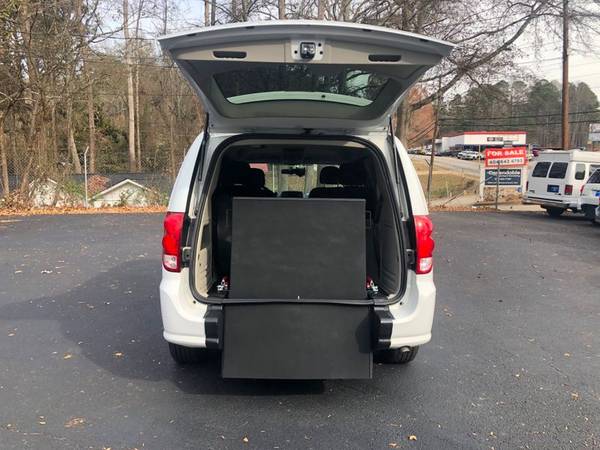 2019 Dodge, dovoz USA — foto 4 z 12