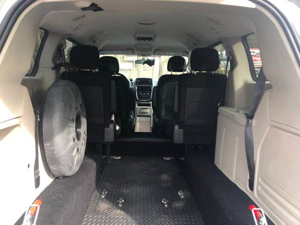 2019 Dodge, dovoz USA — foto 5 z 12