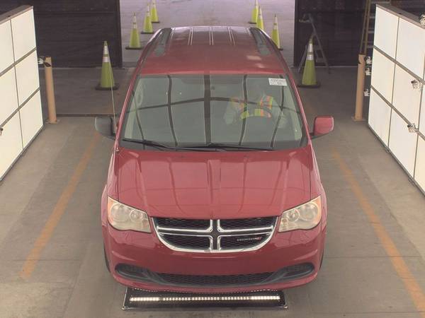 2013 Dodge, dovoz USA — foto 2 z 12
