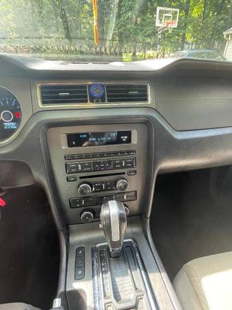 2014 Ford, dovoz USA — foto 2 z 6