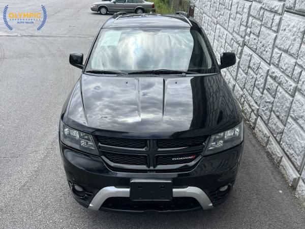 2016 Dodge, dovoz USA — foto 2 z 12