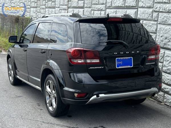 2016 Dodge, dovoz USA — foto 3 z 12