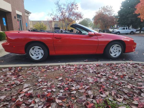 Camaro, dovoz USA — foto 3 z 12