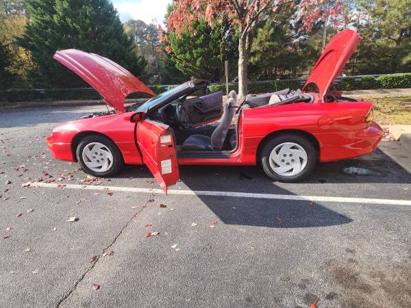 Camaro, dovoz USA — foto 4 z 12