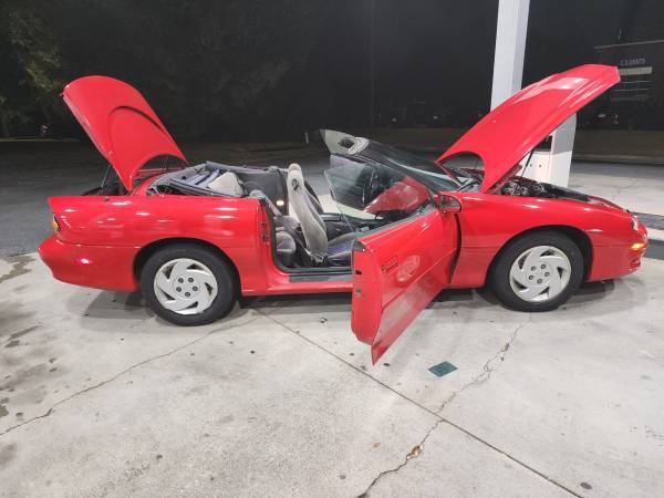 Camaro, dovoz USA — foto 8 z 12