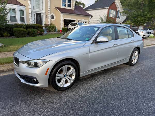 2018 BMW, dovoz USA — foto 1 z 12 2018 BMW, dovoz USA — foto 1 z 12