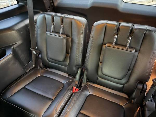 2017 Ford, dovoz USA — foto 7 z 7