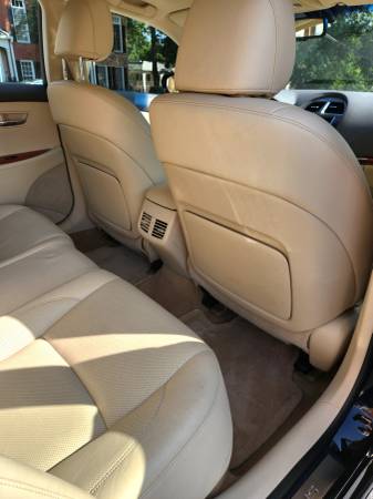 2012 Lexus, dovoz USA — foto 11 z 12