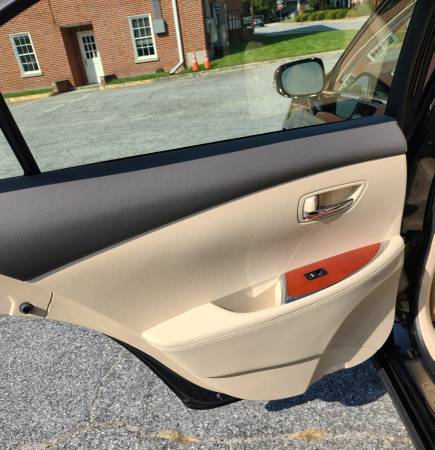 2012 Lexus, dovoz USA — foto 12 z 12