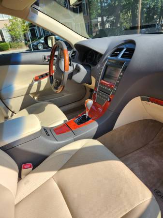 2012 Lexus, dovoz USA — foto 9 z 12