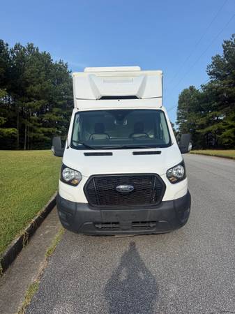 2021 Ford, dovoz USA — foto 2 z 11
