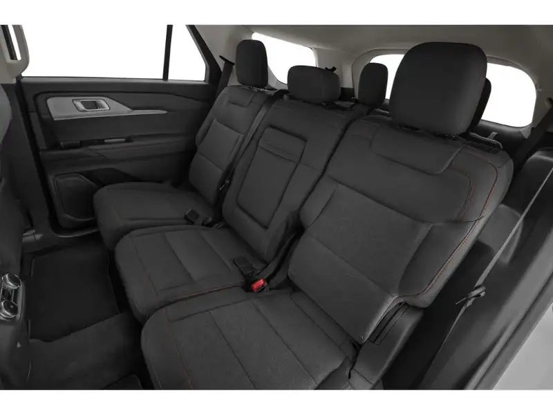 2027 Ford Explorer Active, černá, 10 km, dovoz Kanada — foto 10 z 12