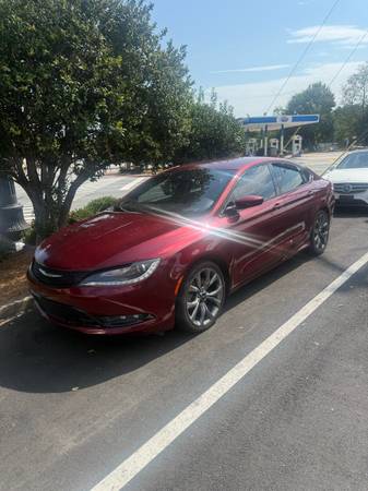 2015 Chrysler, dovoz USA — foto 2 z 12