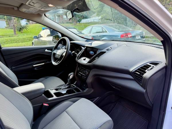2019 Ford, dovoz USA — foto 7 z 12