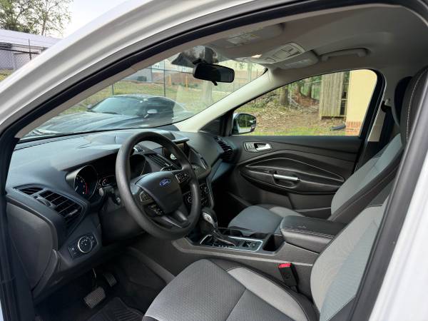 2019 Ford, dovoz USA — foto 8 z 12
