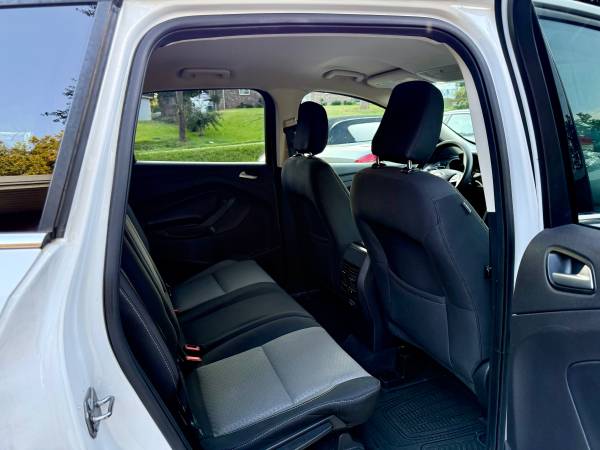 2019 Ford, dovoz USA — foto 9 z 12