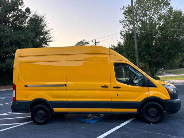 2018 Ford, dovoz USA — foto 5 z 12