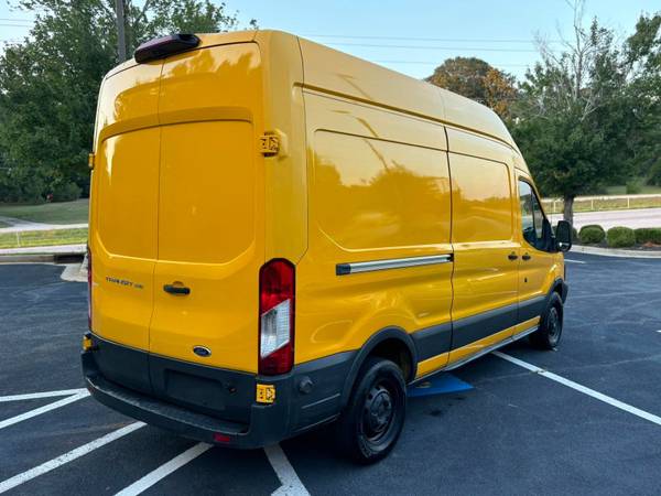 2018 Ford, dovoz USA — foto 6 z 12