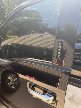 2016 Ford, dovoz USA — foto 2 z 10