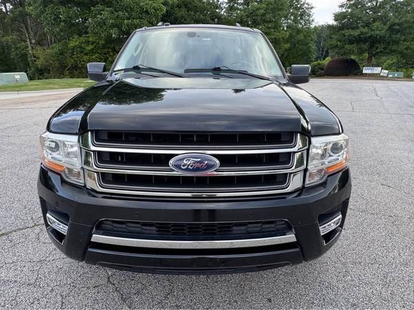2017 Ford, dovoz USA — foto 2 z 12