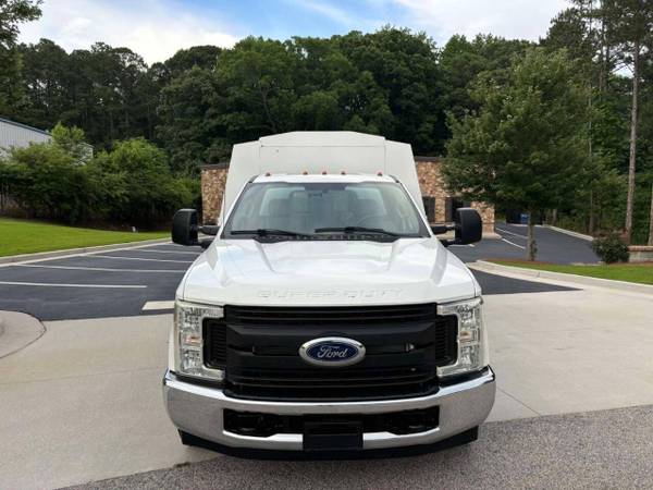 2017 Ford, dovoz USA — foto 1 z 11 2017 Ford, dovoz USA — foto 1 z 11