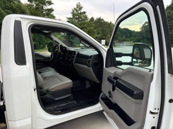 2017 Ford, dovoz USA — foto 10 z 11