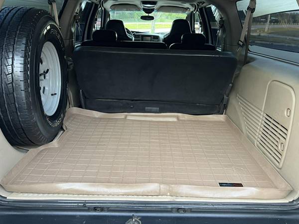 2005 Ford, dovoz USA — foto 2 z 10