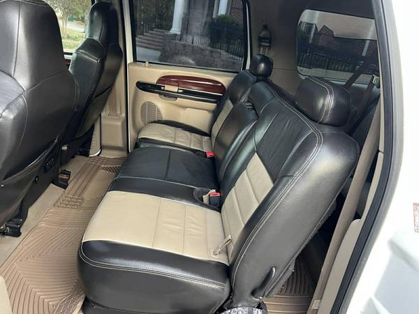 2005 Ford, dovoz USA — foto 7 z 10