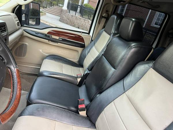 2005 Ford, dovoz USA — foto 9 z 10