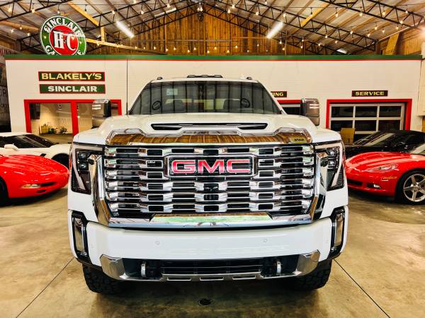 2026 GMC, dovoz USA — foto 2 z 12