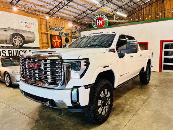 2026 GMC, dovoz USA — foto 3 z 12