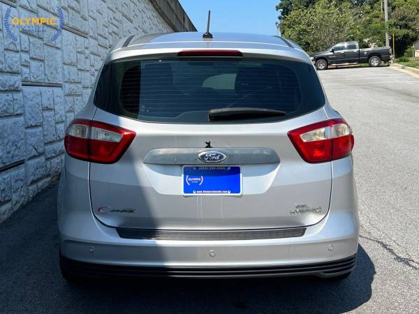 2013 Ford, dovoz USA — foto 5 z 12