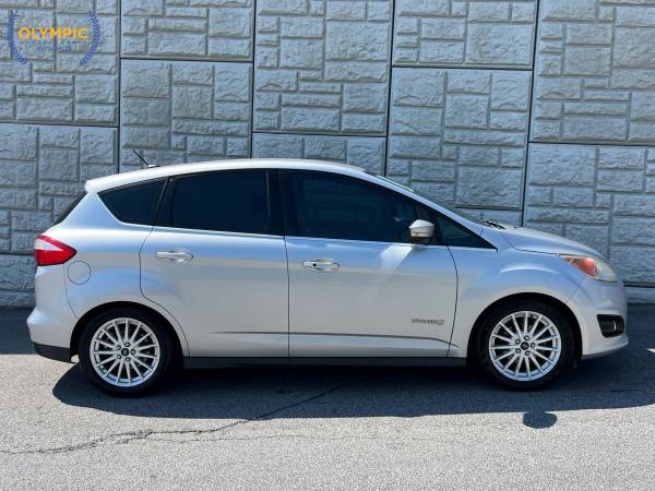 2013 Ford, dovoz USA — foto 8 z 12