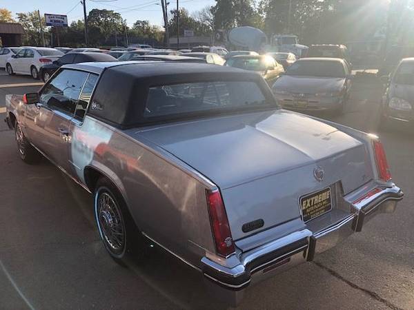 1985 Cadillac, dovoz USA — foto 3 z 12