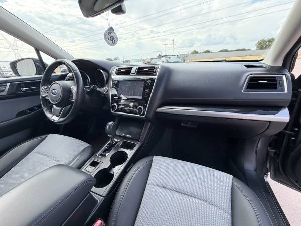 2018 Subaru, dovoz USA — foto 2 z 12