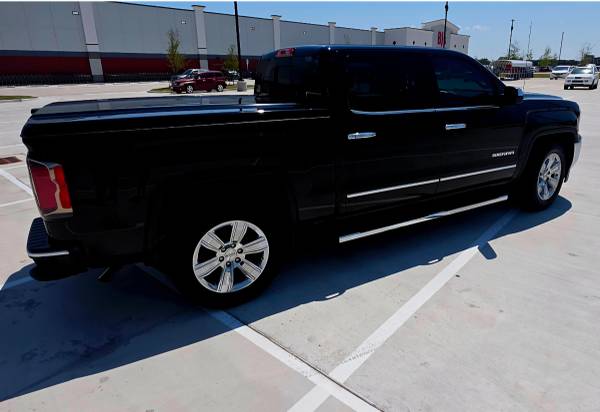 2016 GMC, dovoz USA — foto 2 z 12